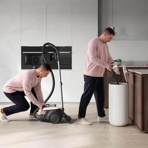 Bezsáčkový vysavač Electrolux EL61H4SW