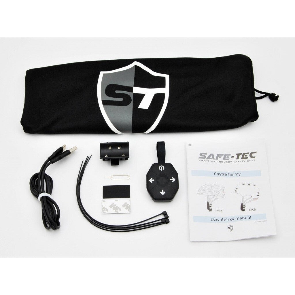 Chytrá helma SafeTec TYR 3, XL, LED blinkry, bluetooth, bílá