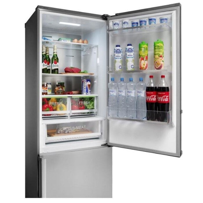 サッカー ピンク ユニフォーム