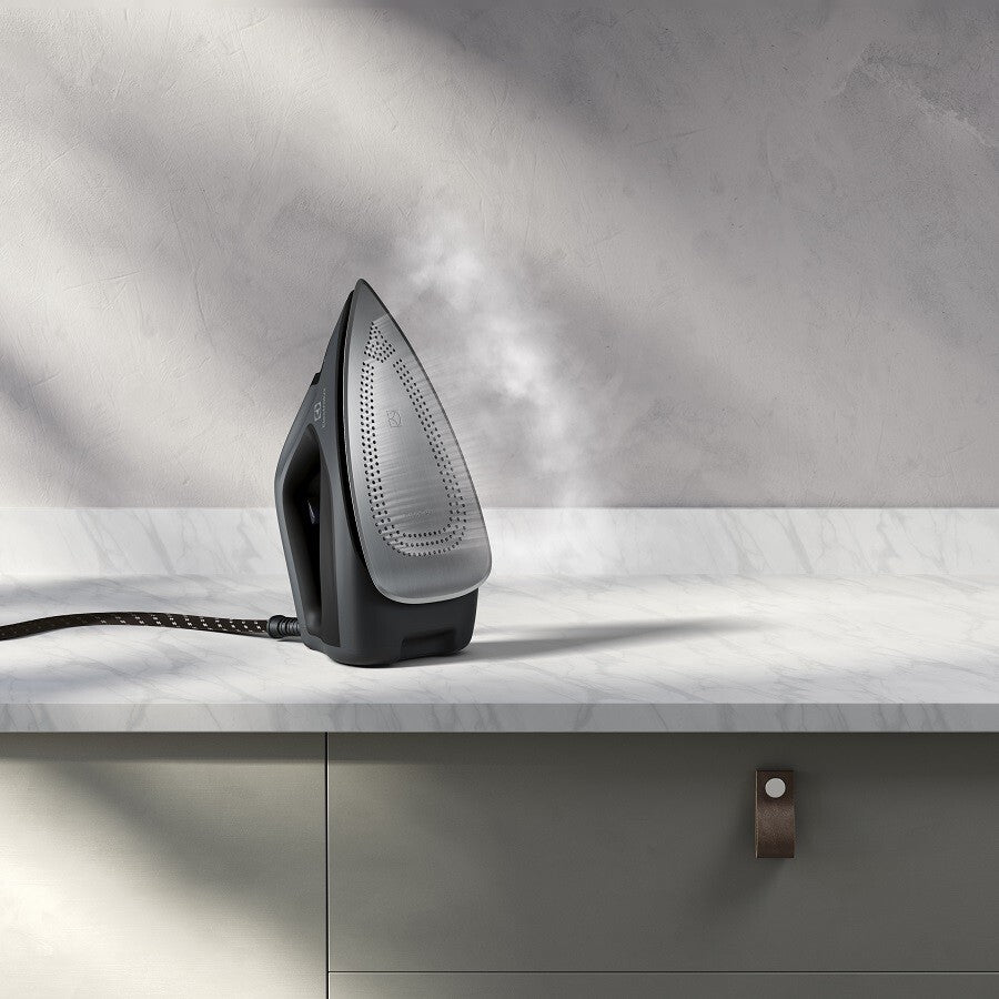 Parní generátor Electrolux Refine 600 E6ST1-8EG