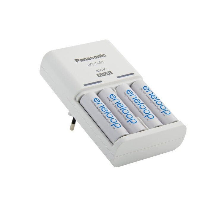 Pokročilá nabíječka baterií Panasonic K-KJ17 + 4xAA, 1900mAh
