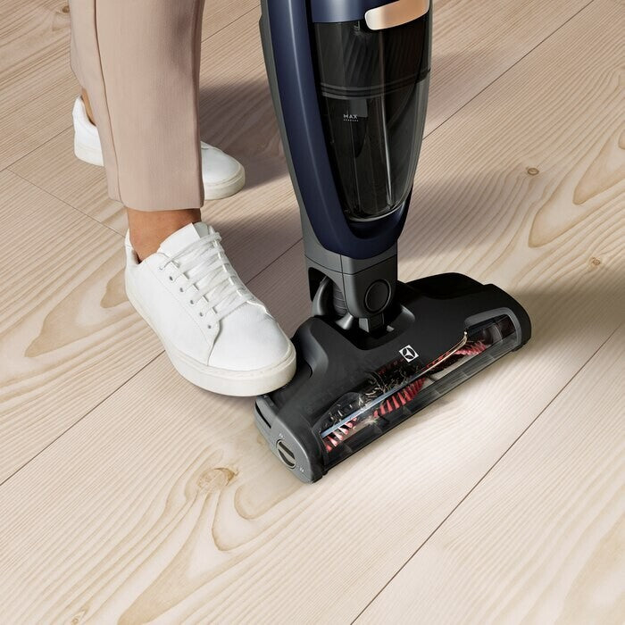 Tyčový vysavač Electrolux Well Q7 WQ71-50IB, 2v1